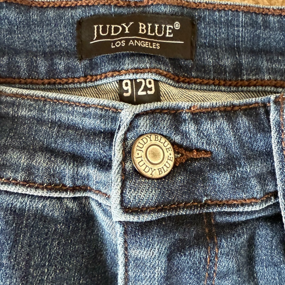 Judy Blue Miles City Mid Rise Cuffed Slim Fit Jeans 9/29 - Picture 5 of 8